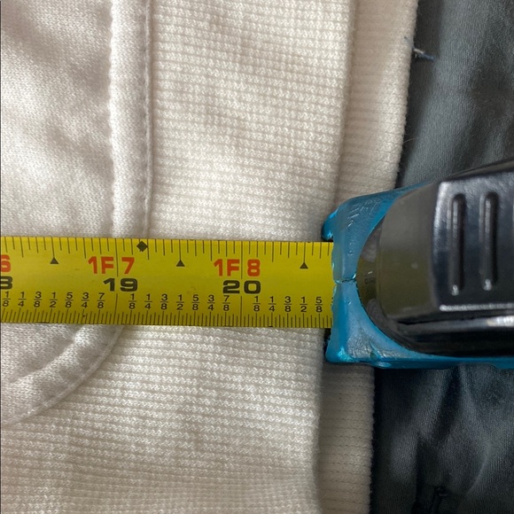 Girls Roxy Cream and Light Blue Patterned Hoodie NWT - Picture 9 of 10